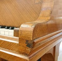 Steinway mod. O de 1911 - état du meuble à l'arrivée à l'atelier • il a été confié à un ébéniste pour être remis en état