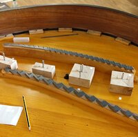 Pleyel modèle 3 noir - recollage des barres de table d'harmonie • Préparation des blocs de serrage