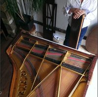 arrivée à l'atelier à Versailles • livraison du Pleyel F de 1953 à l'atelier Pianos Magne