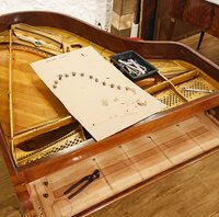 Steinway mod. O de 1911 - préparation avant enlèvement du cadre