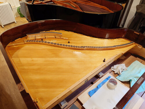 Pleyel modèle F 1931 - nouveau vernis de table