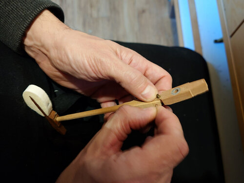 Pleyel modèle F 1931 - replacement d'un pivot de marteau
