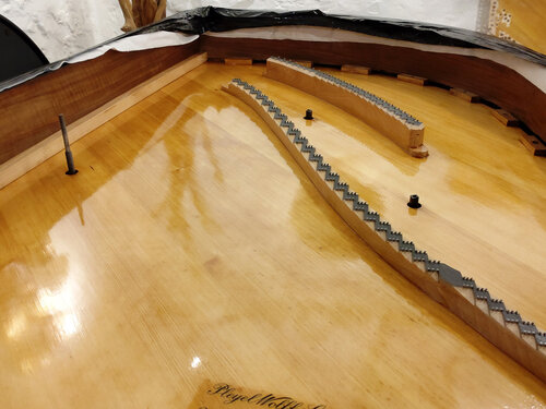 Pleyel modèle 3 noir - vernis de table terminé