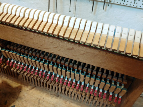 Pleyel Pianino 1900 - mécanique remontée après révision
