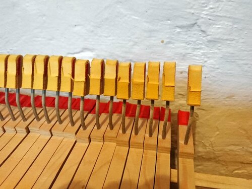 Steinway A-188 - attrapes et feutres de bascules d'étouffoirs