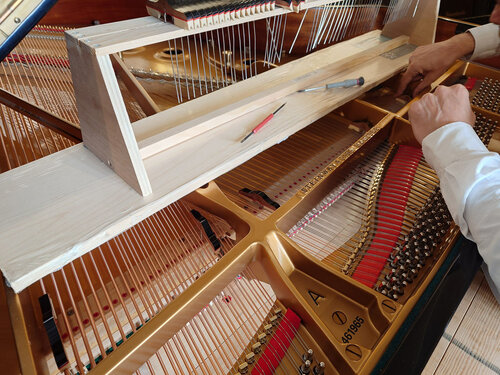 Steinway A-188 - repose des étouffoirs