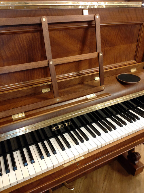 Pleyel Pianino 1900 - vue du meuble remonté