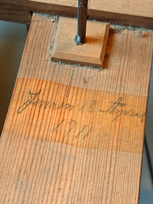 Steinway mod. O de 1911 - date - signature et date sur la châssis de clavier