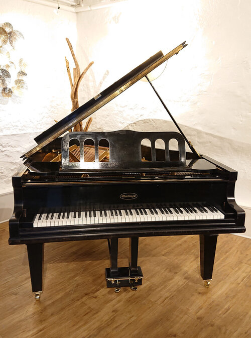Malmsjö - piano prêt pour la livraison